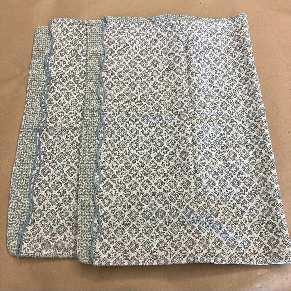 VTG Springmaid Floral Blockprint Pastel Pillowcases Cottagecore Scallop Hem